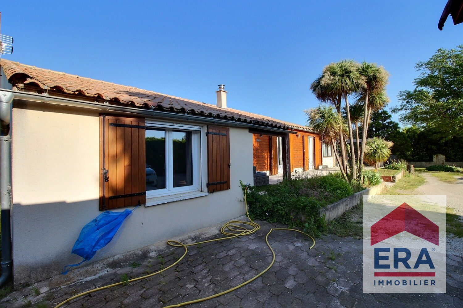 Photo Maison Travaillan 5 pièce(s) 155 m2 image 3/6