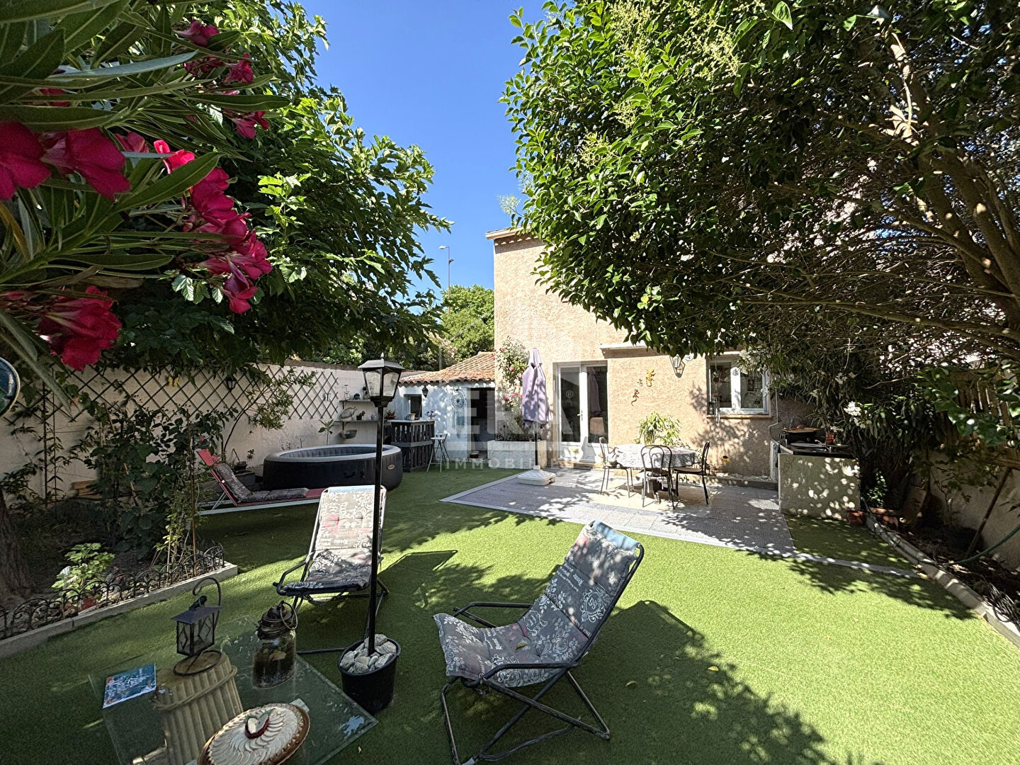 Maison Avignon 4 pièces 83.59 m2 - 3 chambres - Garage - jardin - Stationnement privatif