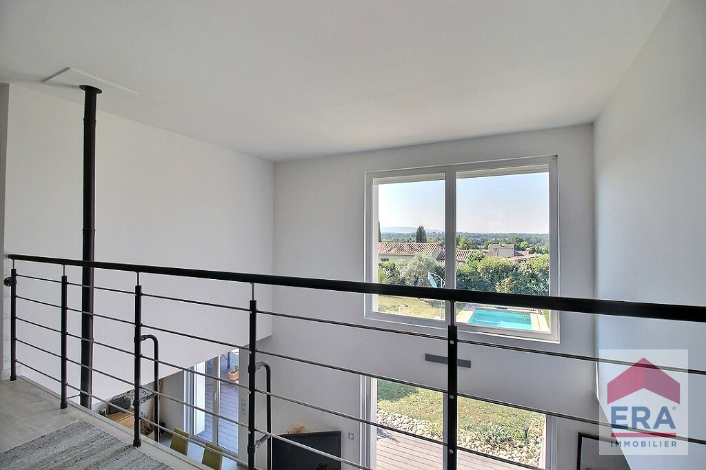 Photo Maison Aubignan 130m² - 4 chambres - Piscine - Garage image 3/6