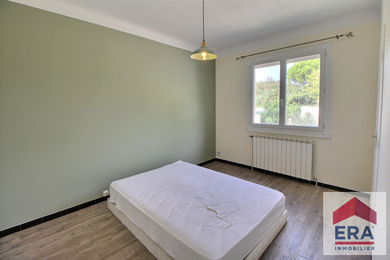 Photo Mondragon - Maison rénovée avec piscine et garage image 6/6