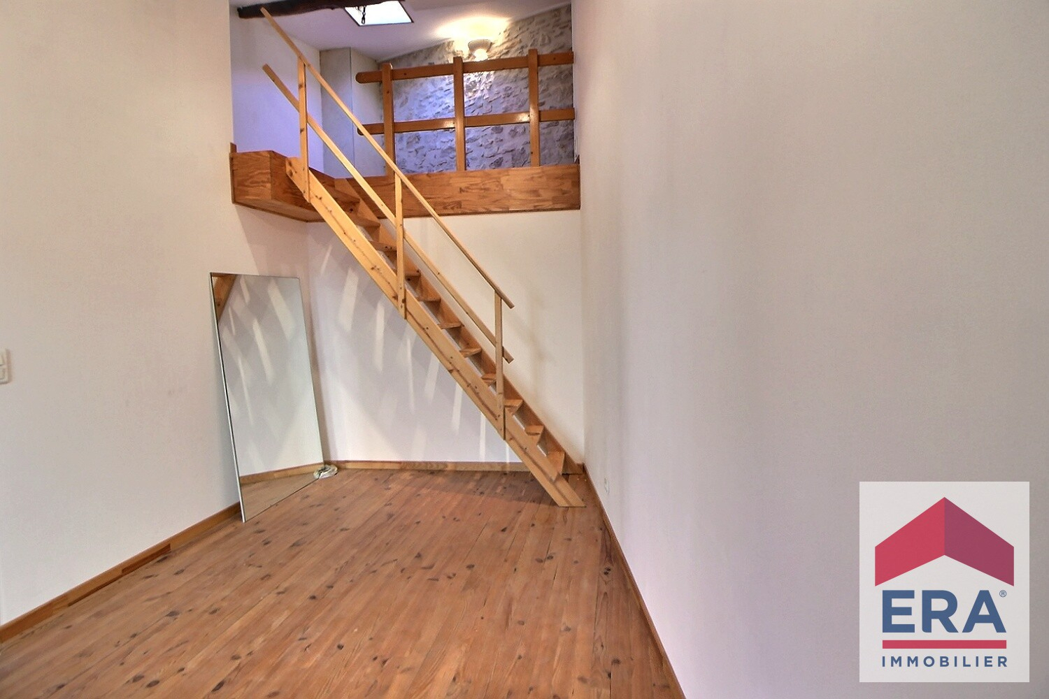 Maison de ville  Bourg Saint Andeol 100m2