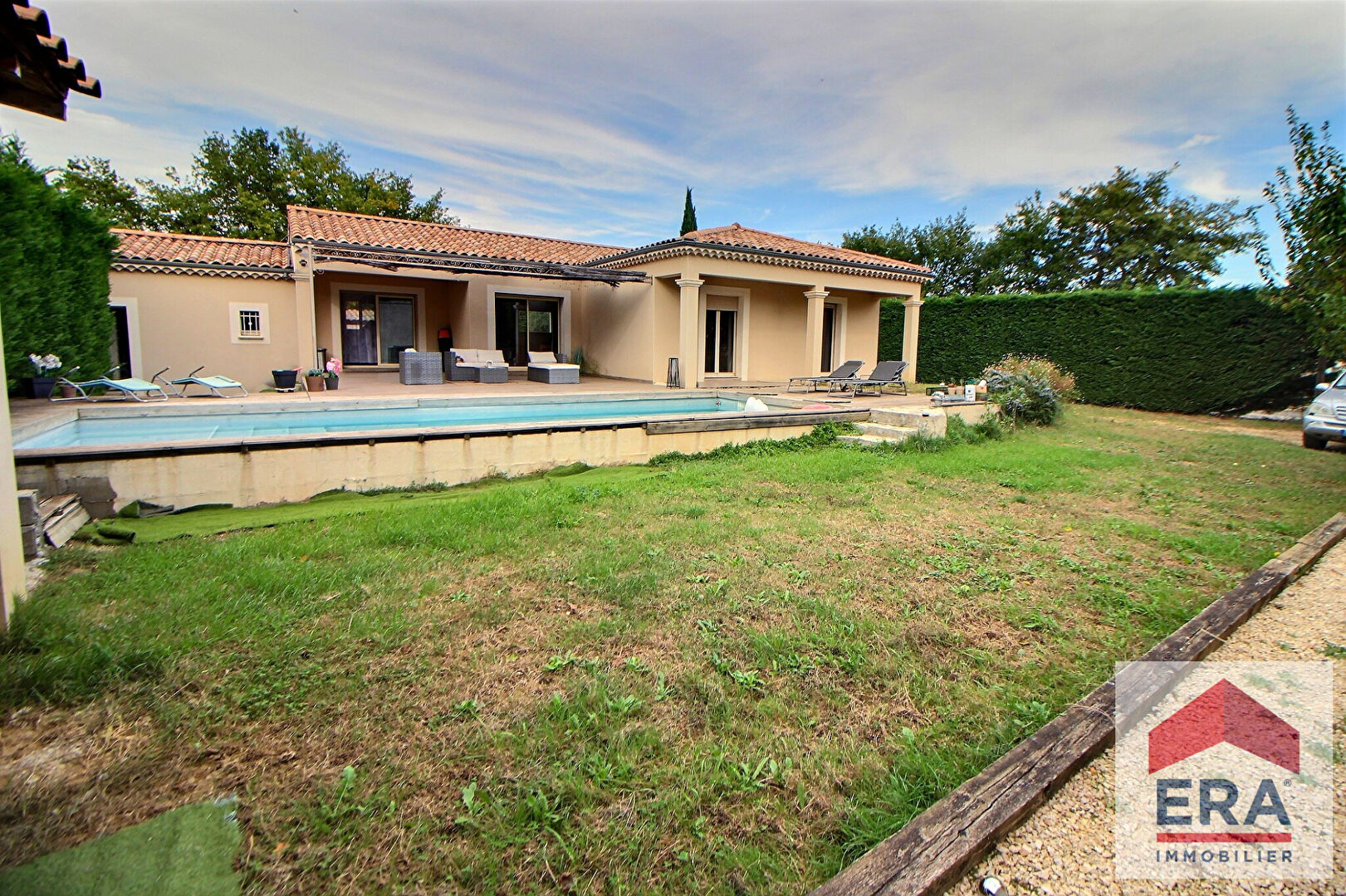 Maison Saint Montan 5 pièce(s) 117 m2