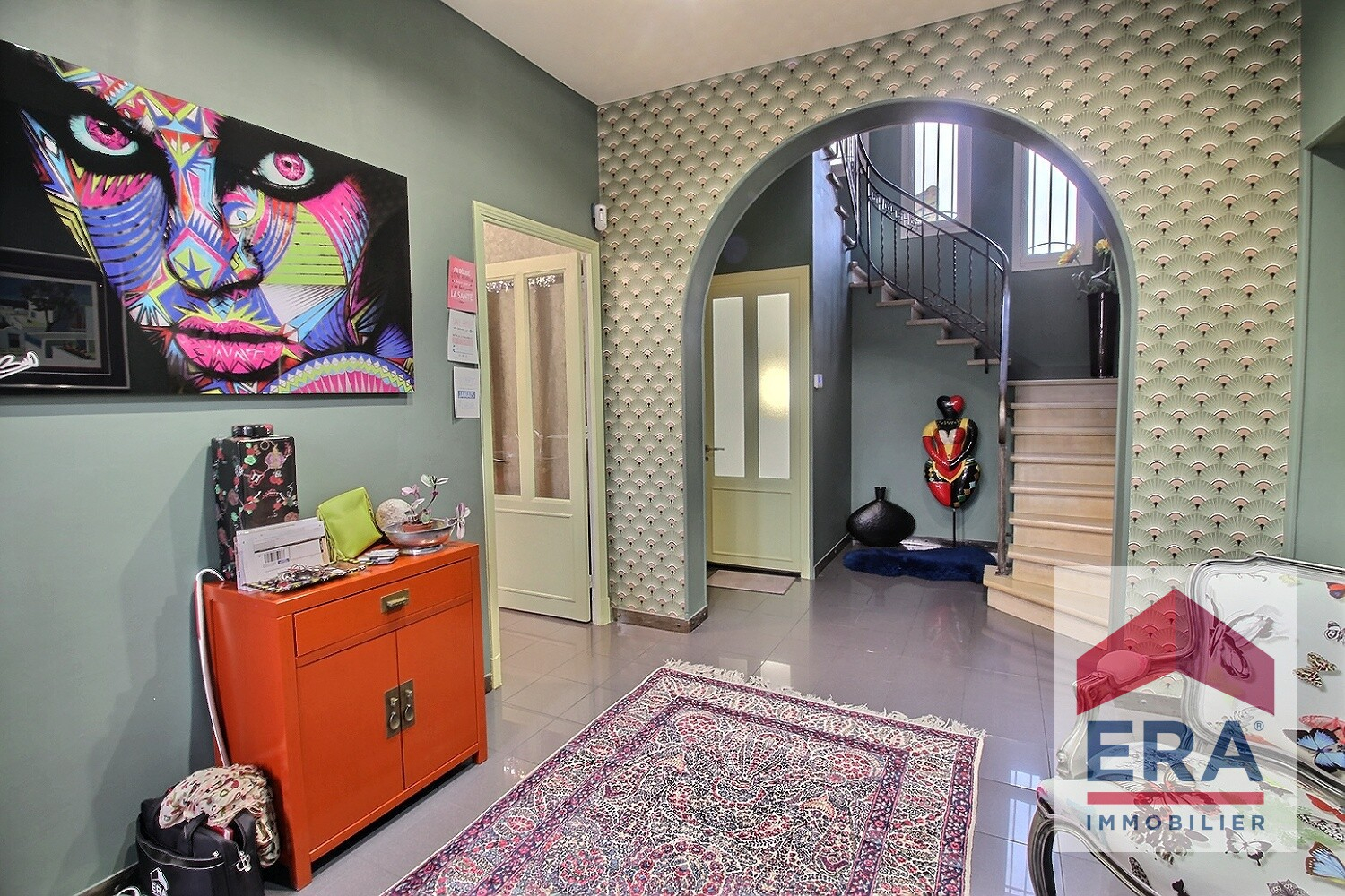 Photo Maison Orange 6 pièce(s) 245 m2 image 4/6