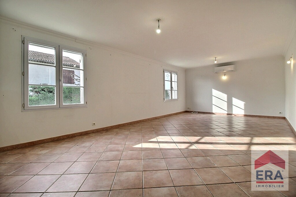 Photo Maison Sarrians 4 pièces -100m² - Garage - Jardin - Piscine image 5/6