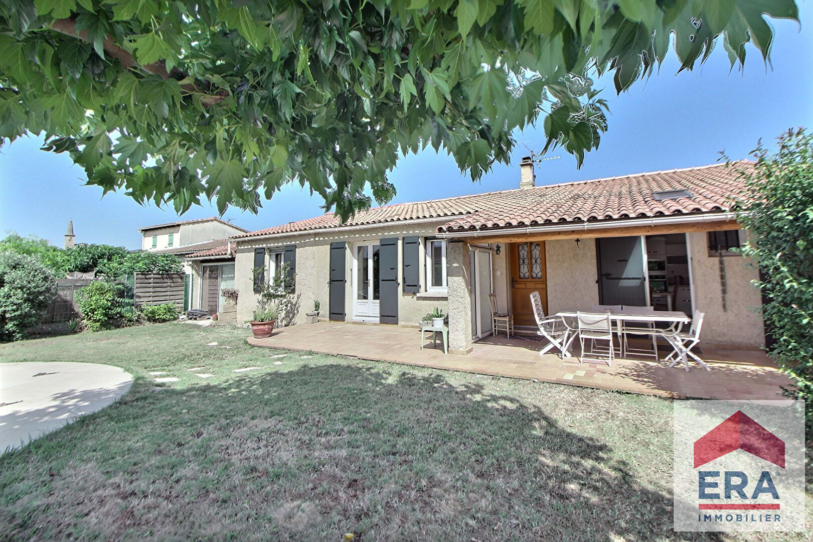 Photo Maison Caumont Sur Durance 4 pièces - 112 m2 habitable sur 653m² de terrain! image 2/6