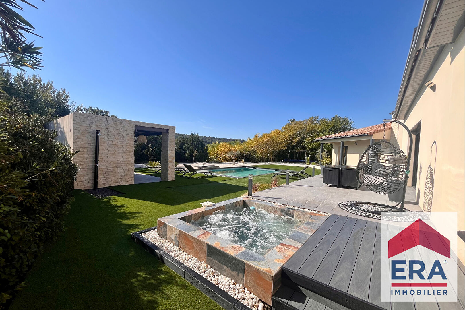 Photo Maison Les Granges Gontardes 179 m2 image 3/6