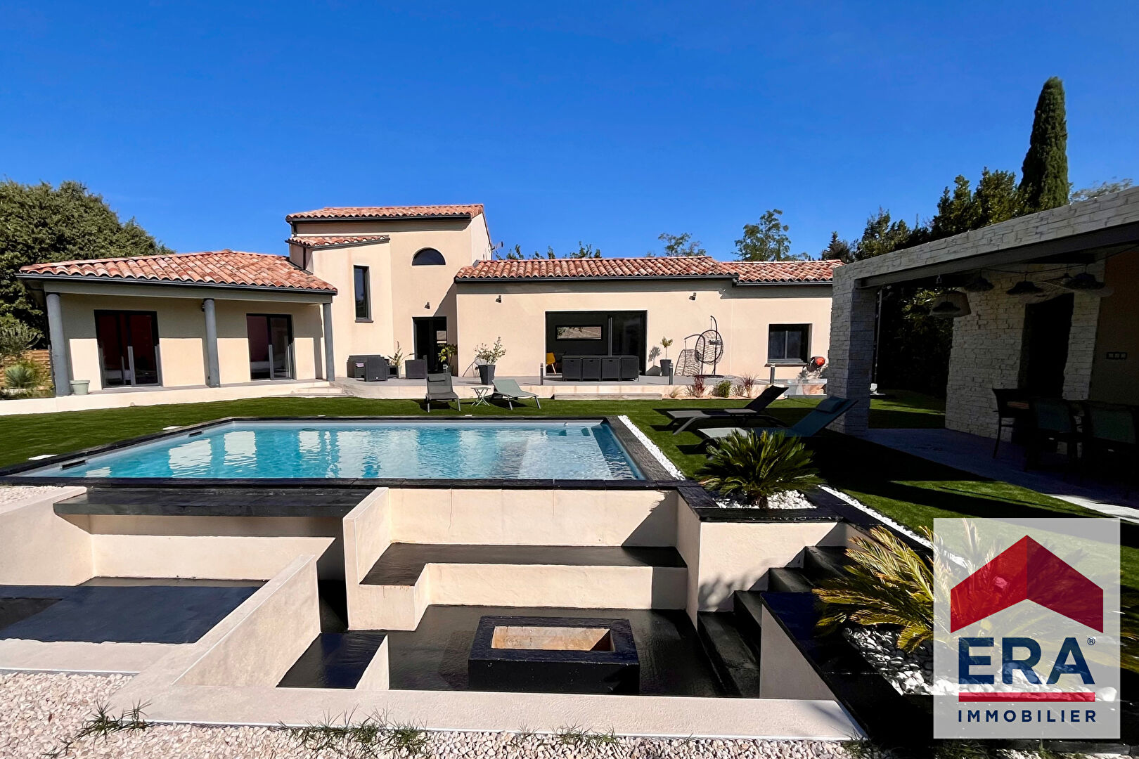 Photo Maison Les Granges Gontardes 179 m2 image 4/6