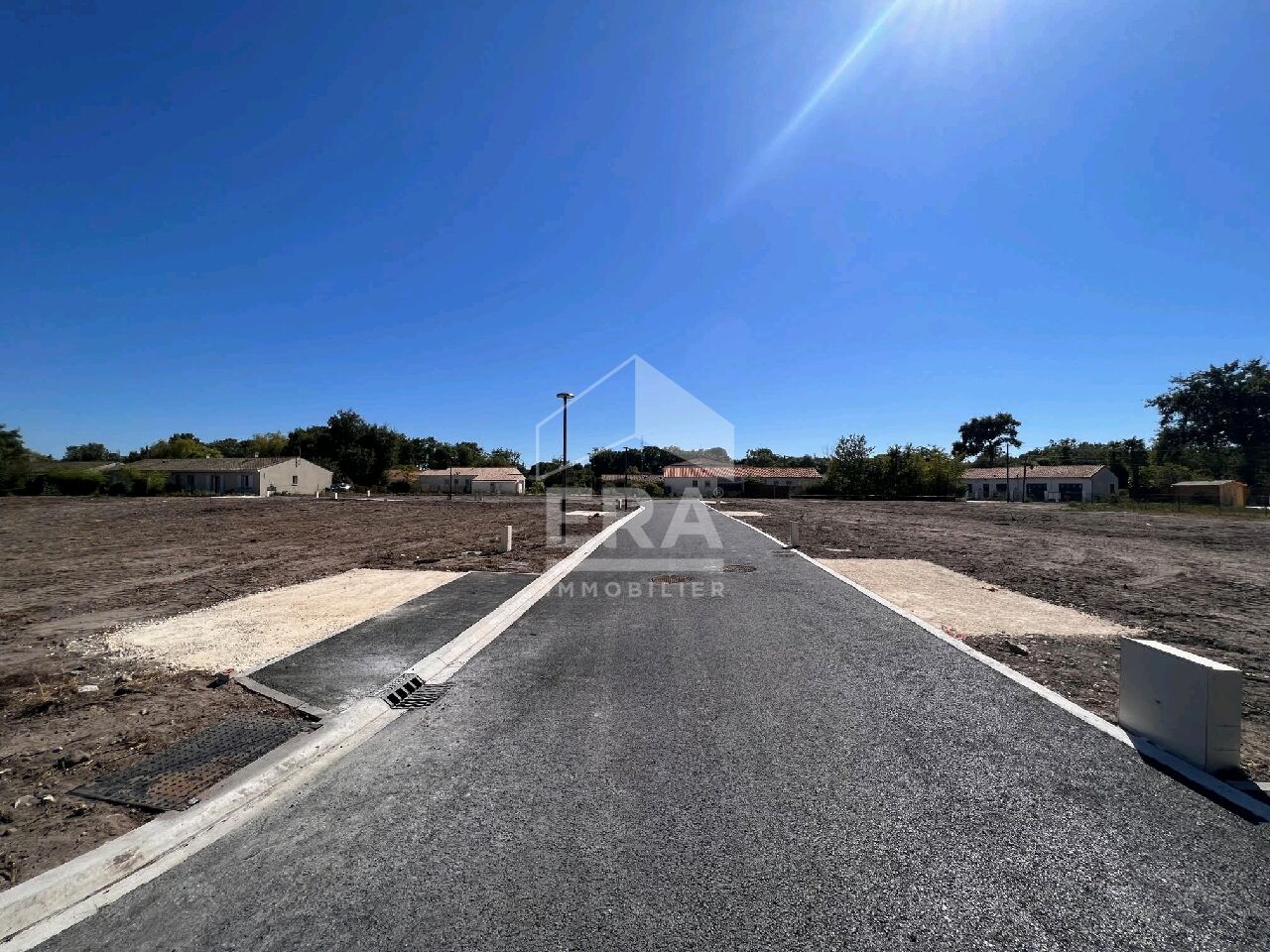 Photo PROCHE CENTRE BREUILLET - TERRAIN VIABILISÉ image 2/2