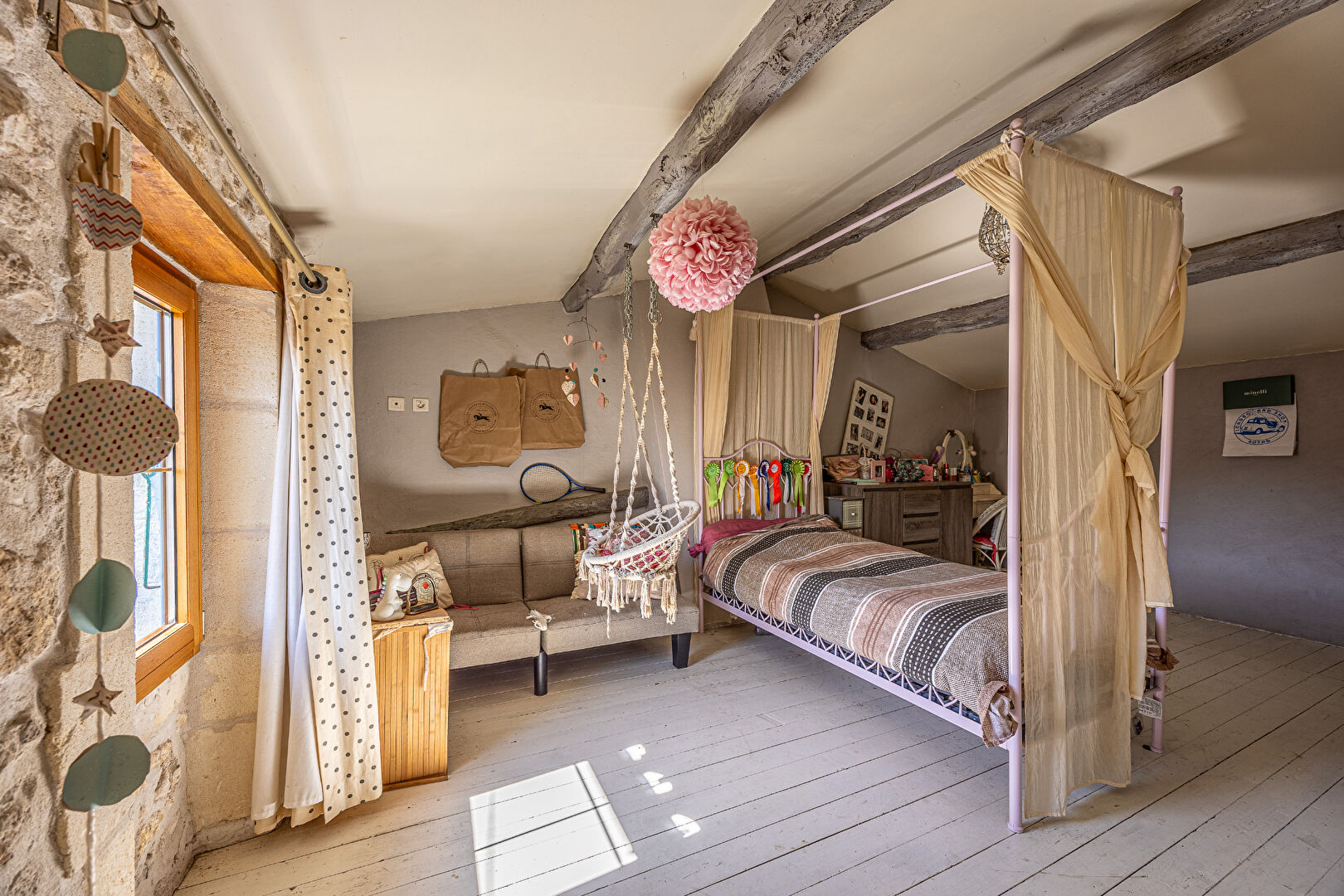 Photo RARE - SUPERBE CHARENTAISE AVEC PIERRES APPARENTES - SITUEE SUR LA MAGNIFIQUE COMMUNE DE MORNAC SUR SEUDRE image 5/6