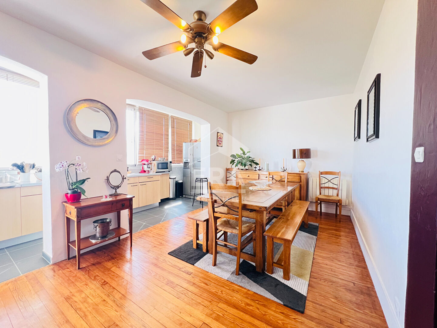 RARE - APPARTEMENT DE CARACTERE - GRANDE TERRASSE - PLEIN CENTRE