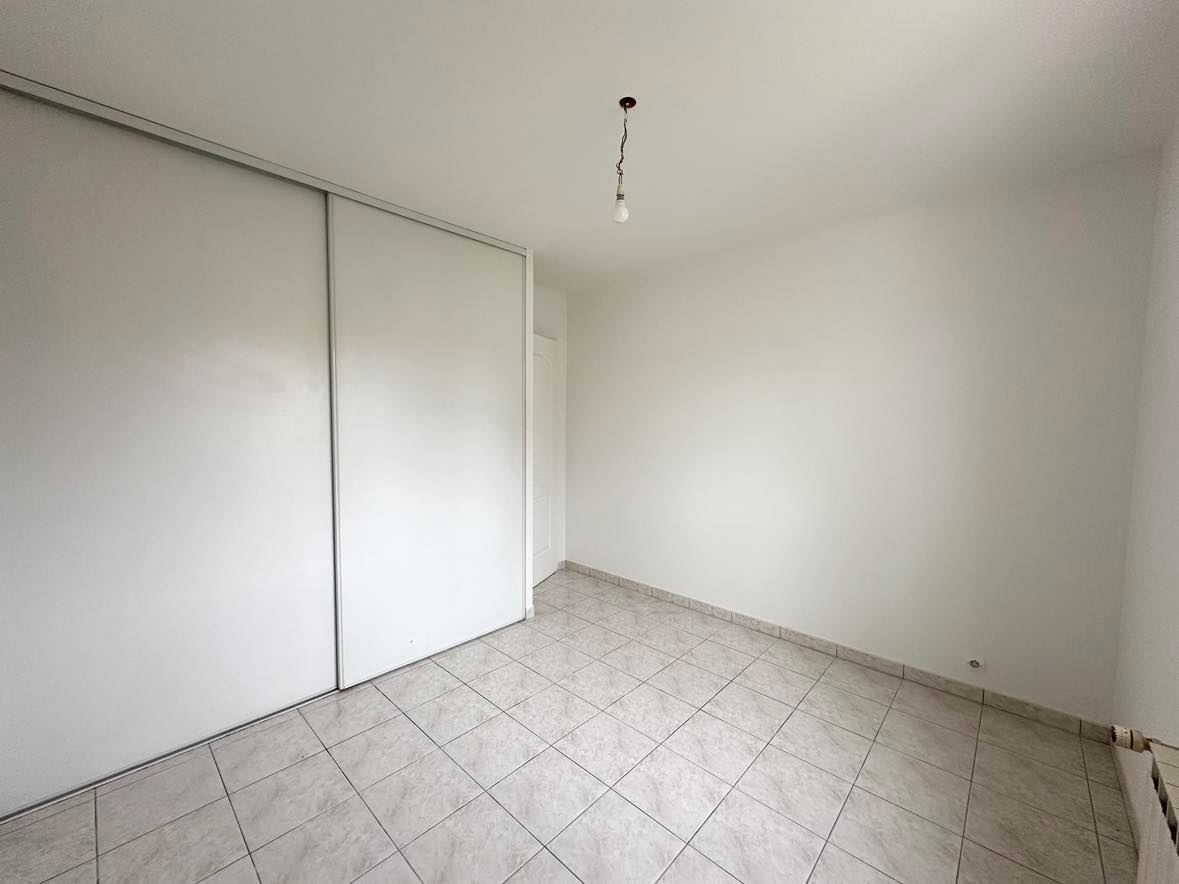 Photo MAISON DE PLAIN PIED 4 CHAMBRES JARDIN image 4/6