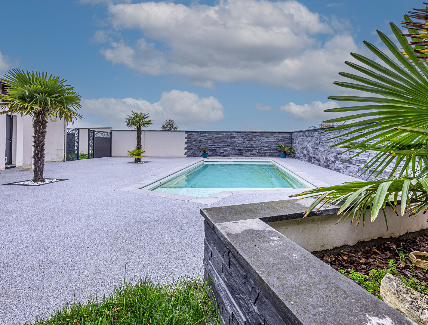 Maison familiale, 6 chambres, grand jardin et piscine