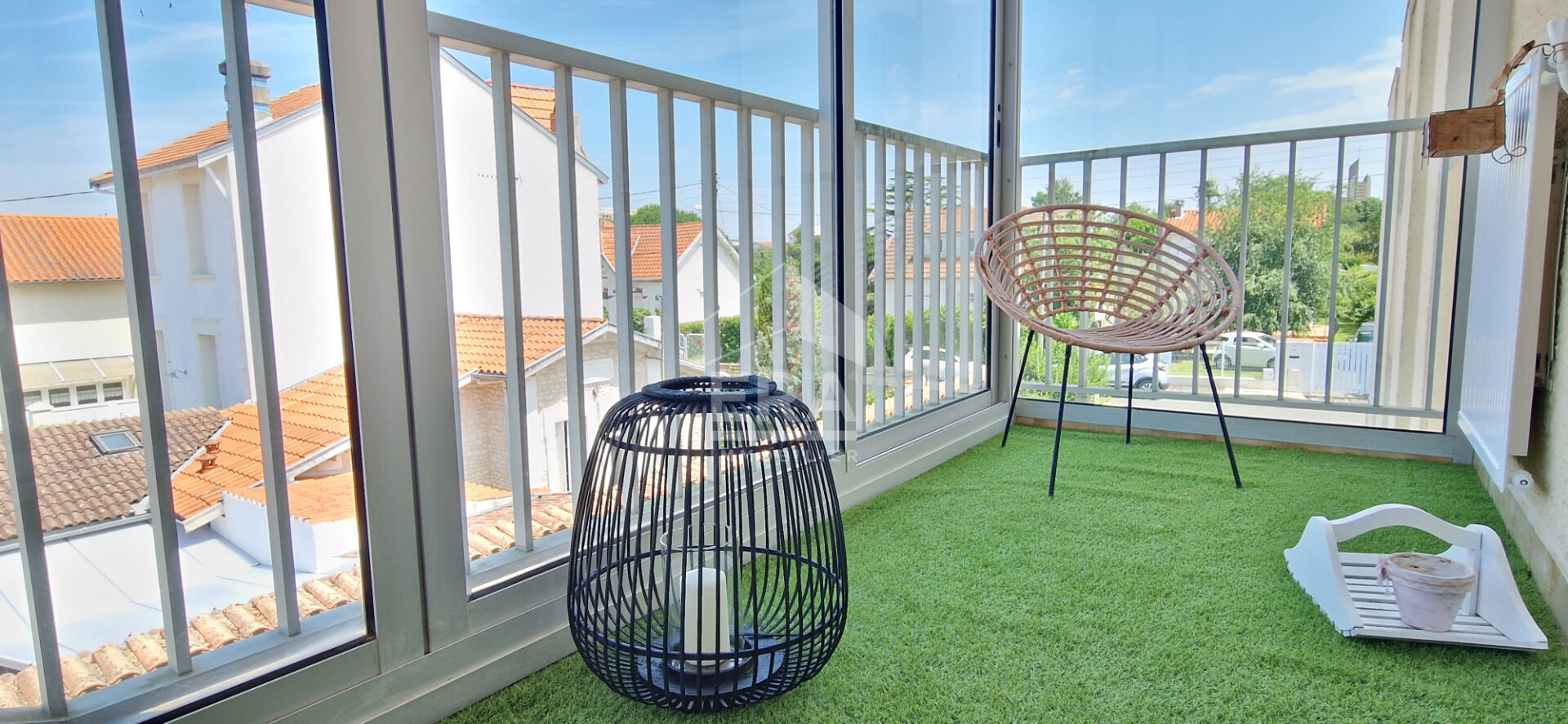 Photo JOLI STUDIO PLEIN CENTRE - PAS DE TRAVAUX A PREVOIR - A 8 MIN A PIED DU MARCHE CENTRAL image 2/6