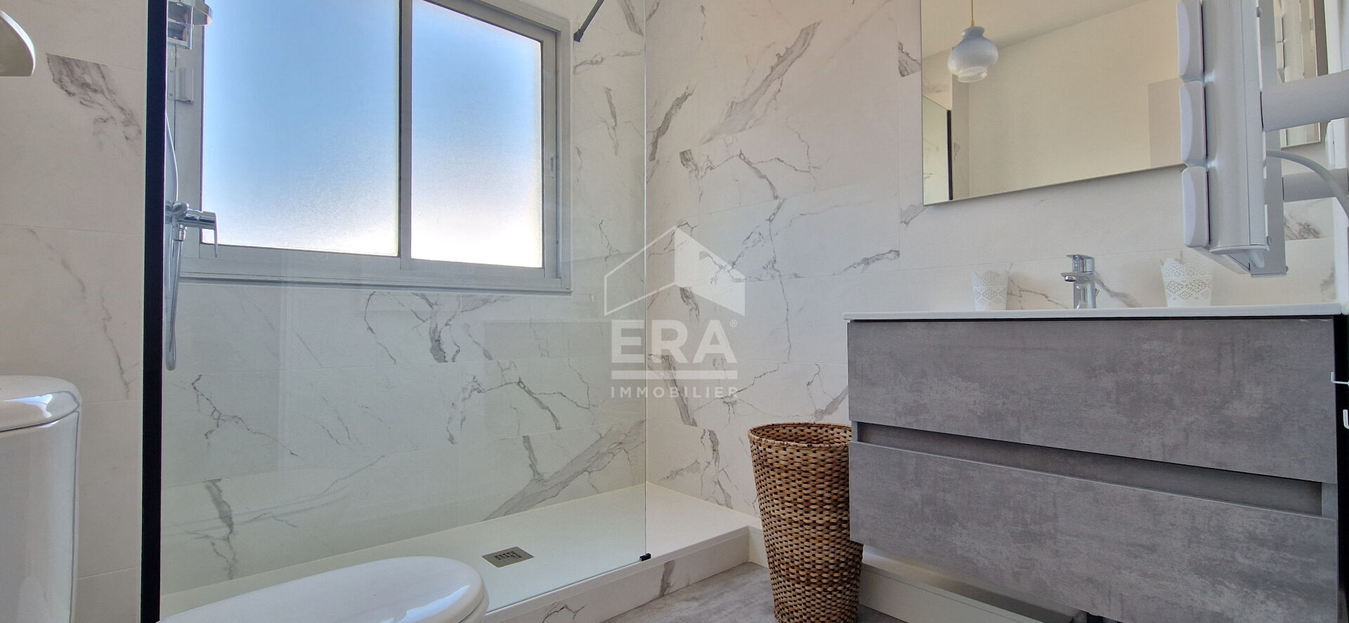 Photo JOLI STUDIO PLEIN CENTRE - PAS DE TRAVAUX A PREVOIR - A 8 MIN A PIED DU MARCHE CENTRAL image 5/6