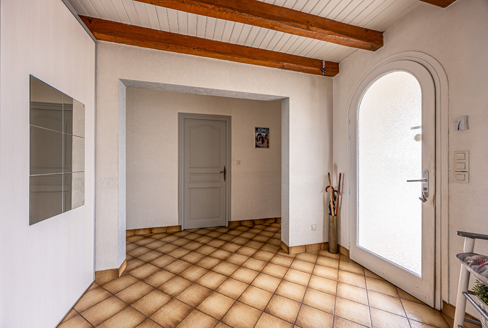 Photo Spacieuse maison familiale de 7 pièces avec terrasse et garage . image 2/6