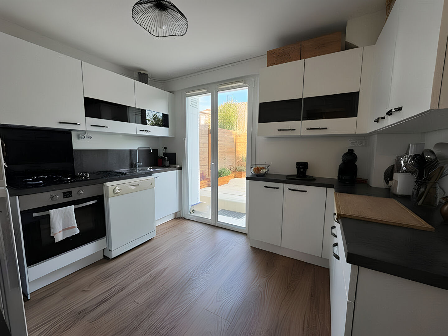 BELLE MAISON AVEC JARDIN- COEUR DE VILLE