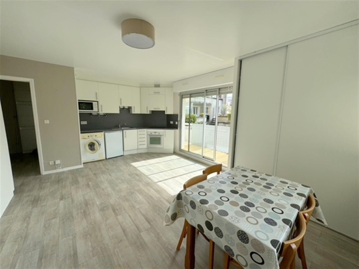 Studio proche marché central de Royan