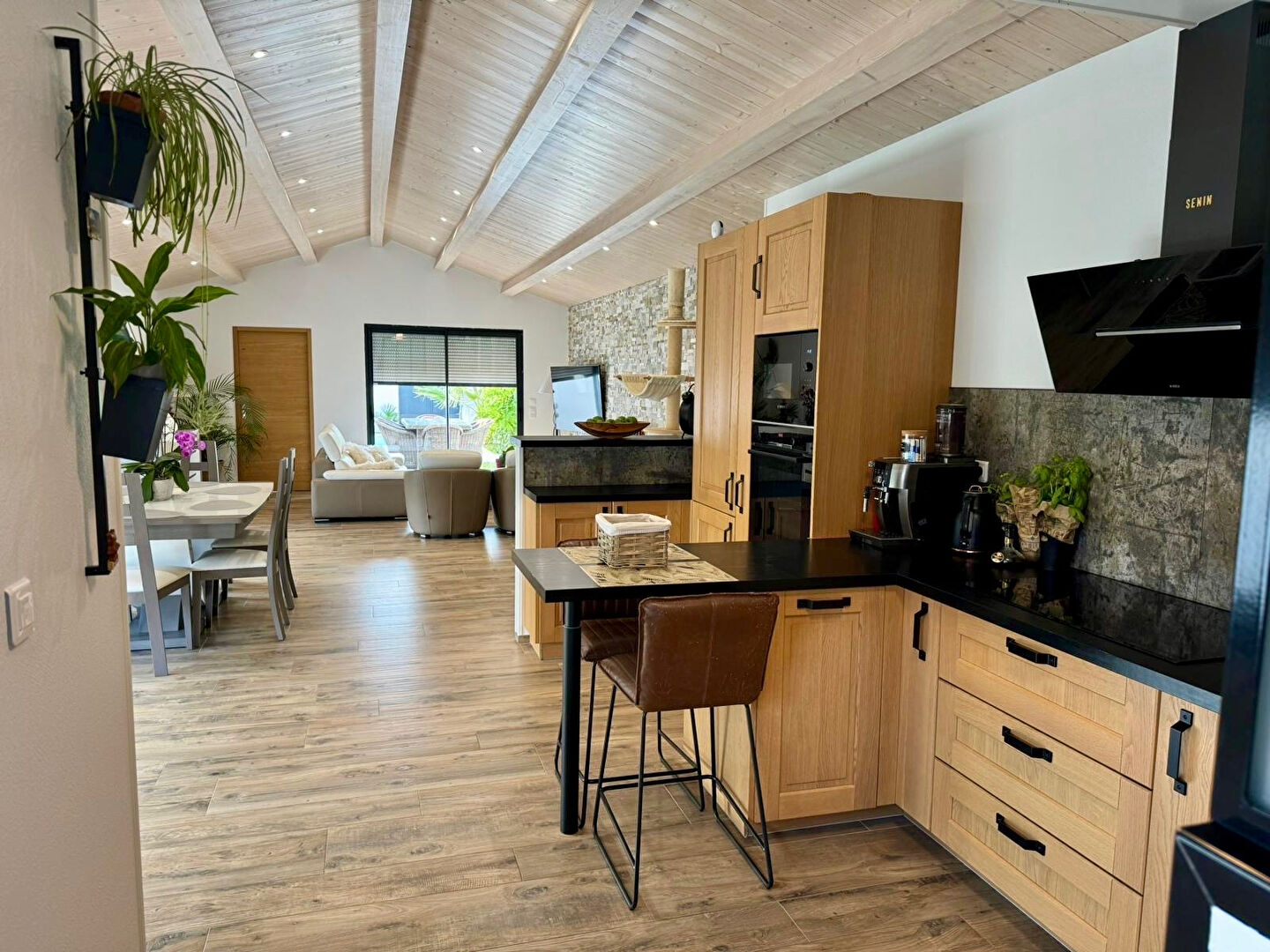 Photo Villa contemporaine 3 chambres avec piscine image 2/6