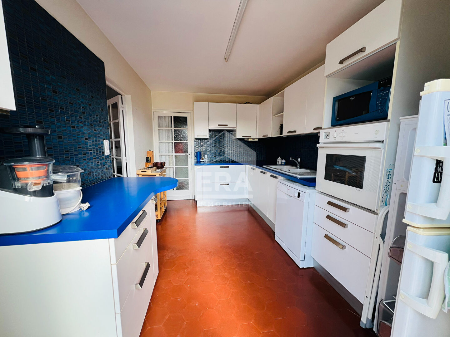 Photo MAISON DE CHARME - QUARTIER CALME - BELLE PIECE DE VIE image 3/6