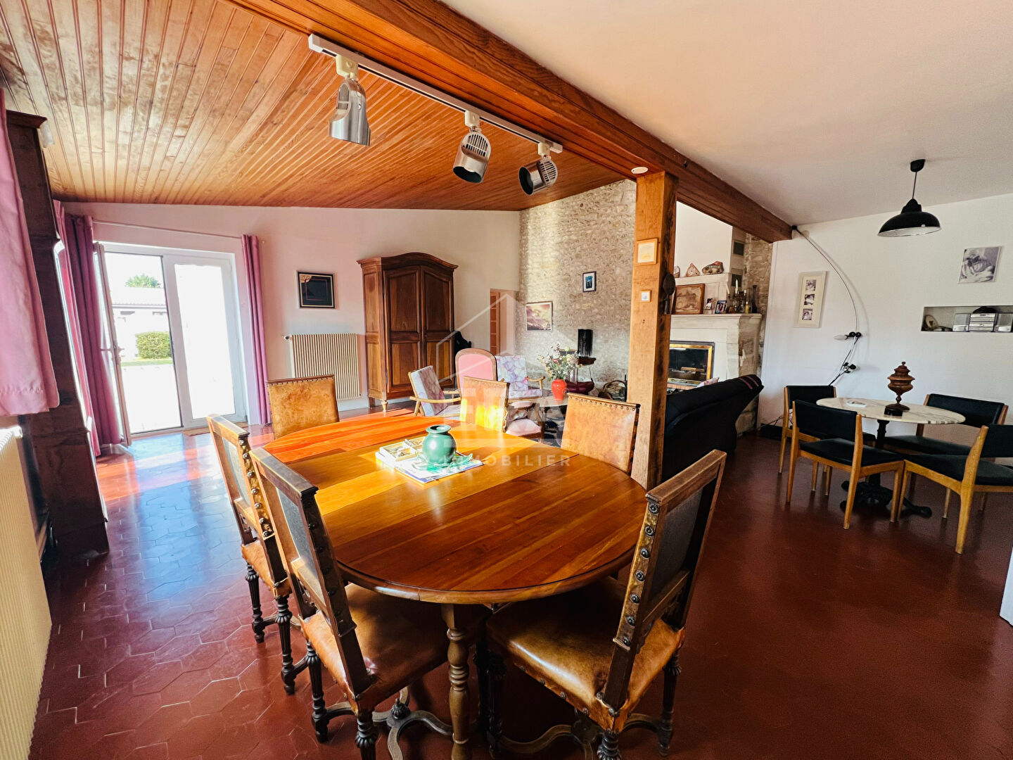 Photo MAISON DE CHARME - QUARTIER CALME - BELLE PIECE DE VIE image 4/6