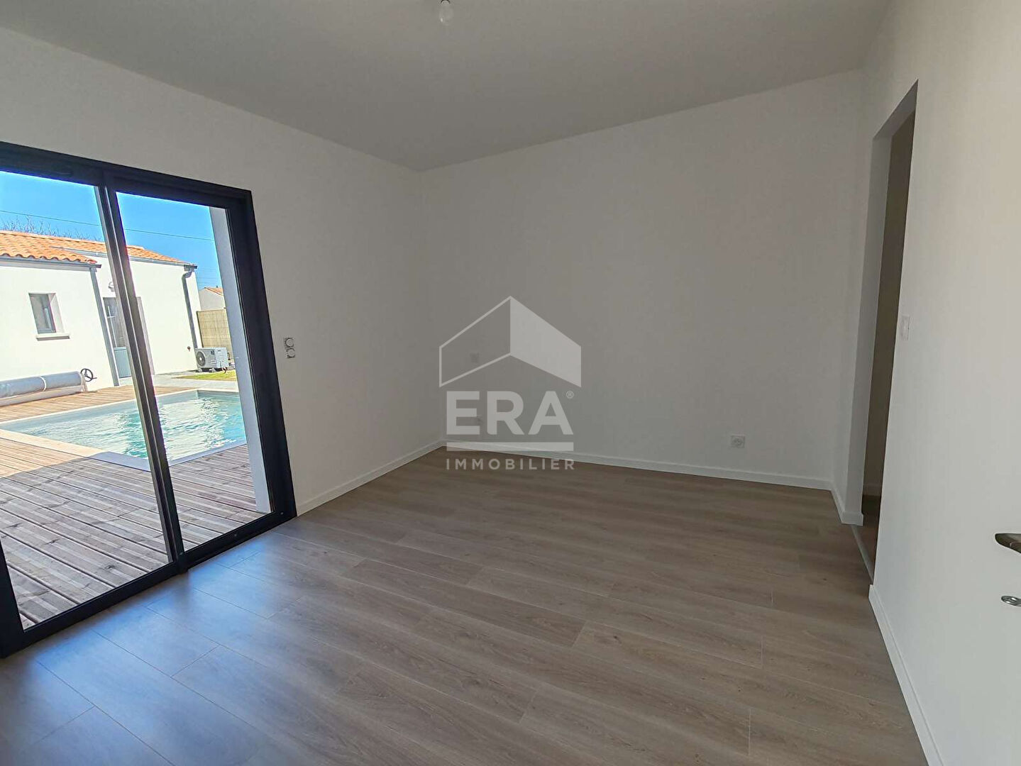 Photo Maison Le thou de 139m2 avec piscine. image 4/6