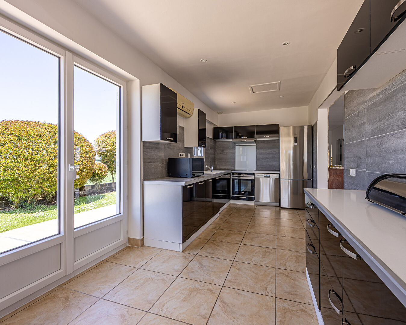 Photo Maison familiale à Saint-Georges-de-Didonne 165 m² habitables sur 790 m² de terrain image 6/6