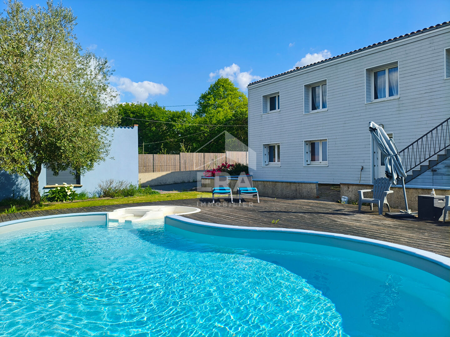 Photo Maison Aubigny Les Clouzeaux 5 chambres 170 m² image 1/6