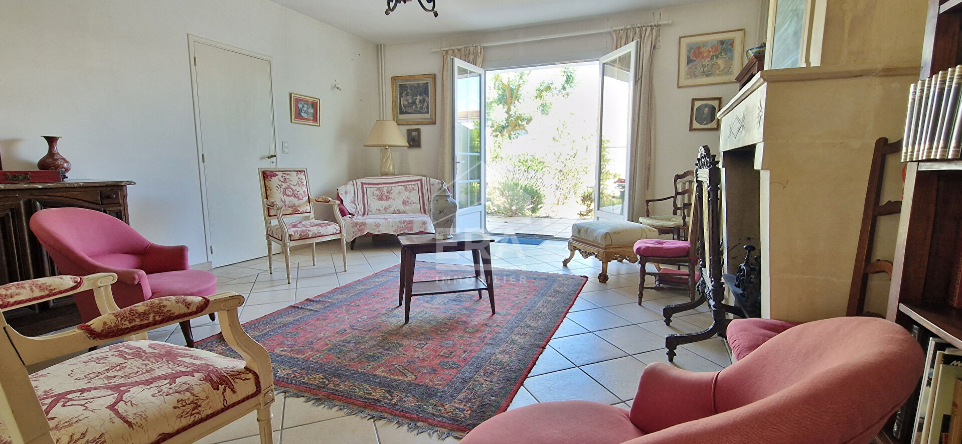 Photo CENTRE VILLE BREUILLET - GRANDE MAISON DE CARACTERE - 216M² image 2/6