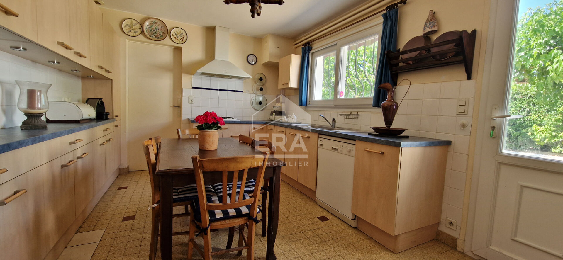 Photo CENTRE VILLE BREUILLET - GRANDE MAISON DE CARACTERE - 216M² image 4/6