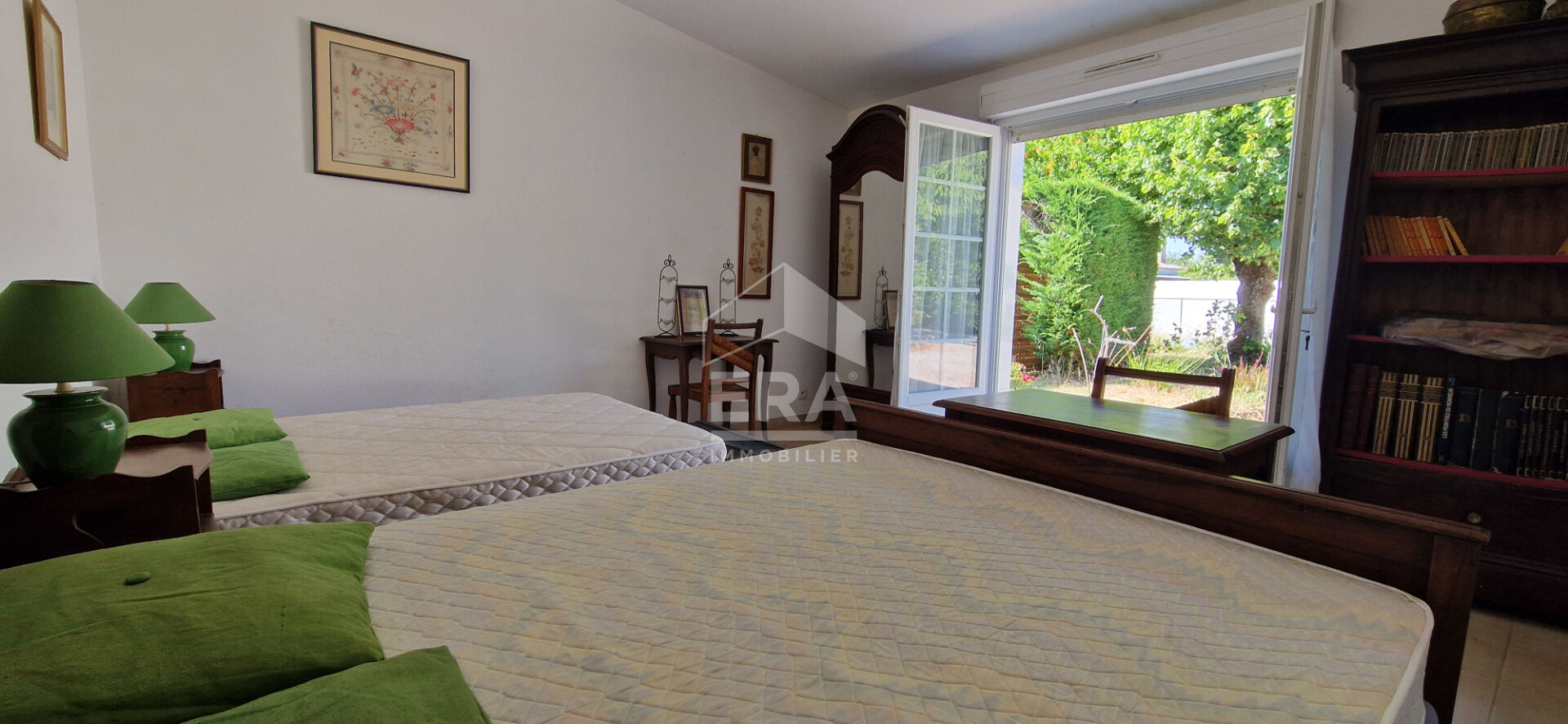 Photo CENTRE VILLE BREUILLET - GRANDE MAISON DE CARACTERE - 216M² image 5/6