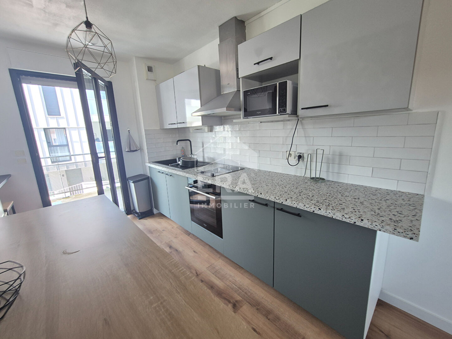 Photo Appartement La Rochelle 2 pièce(s) 42 m2 Proche gare image 3/4