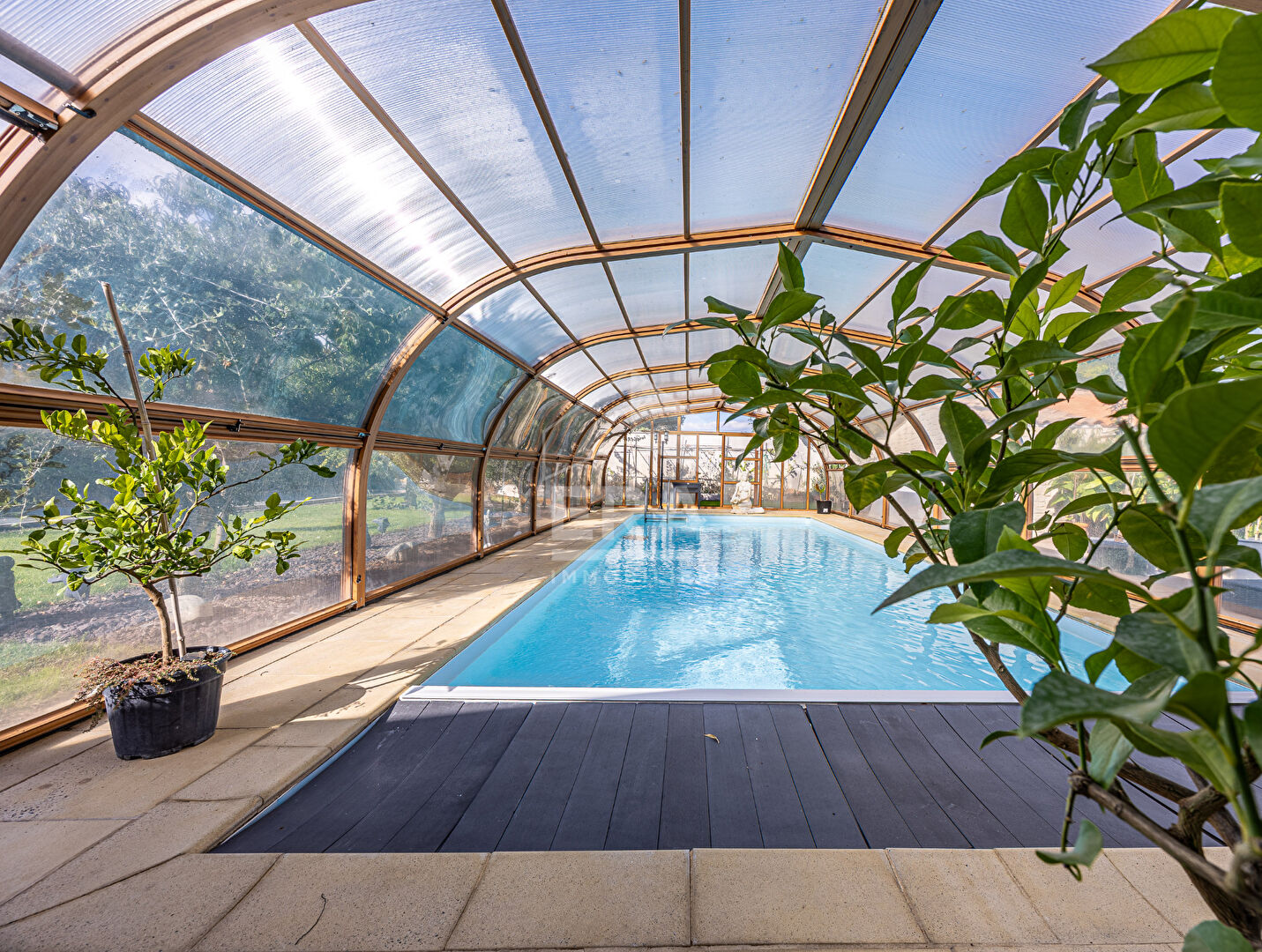 BELLE PROPRIETE 6 CHAMBRES, BELLES PRESTATIONS !