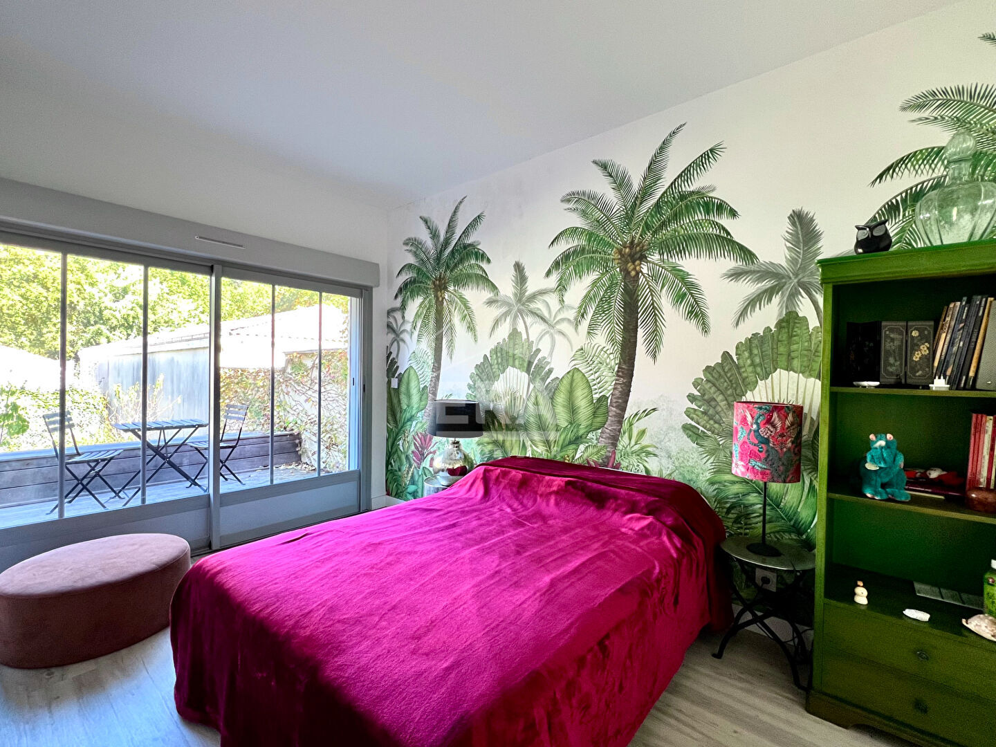 Photo Charmante maison décorée avec goût à Breuillet - Calme et proche centre image 2/6