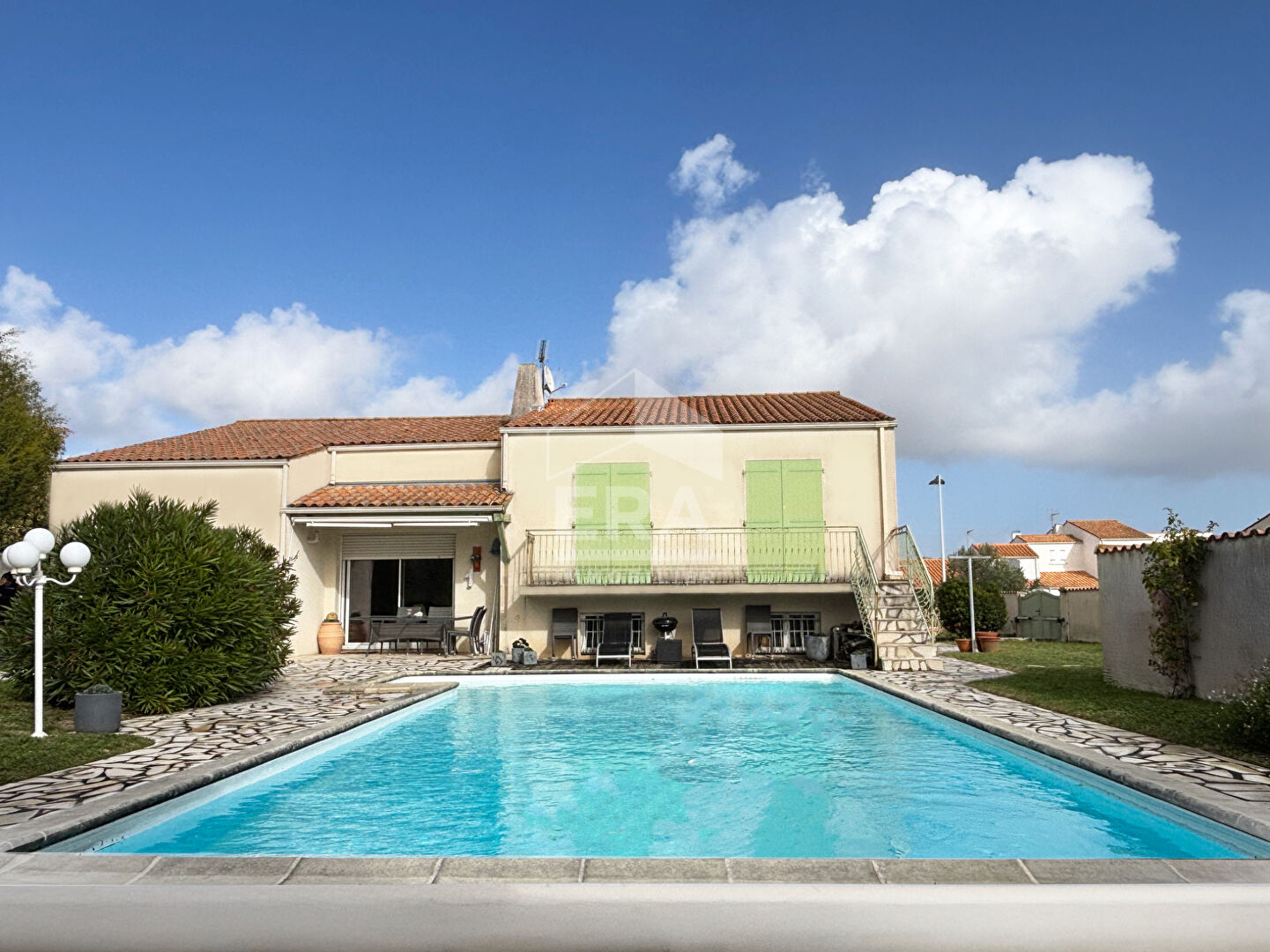 Maison 162m2 avec piscine et terrain