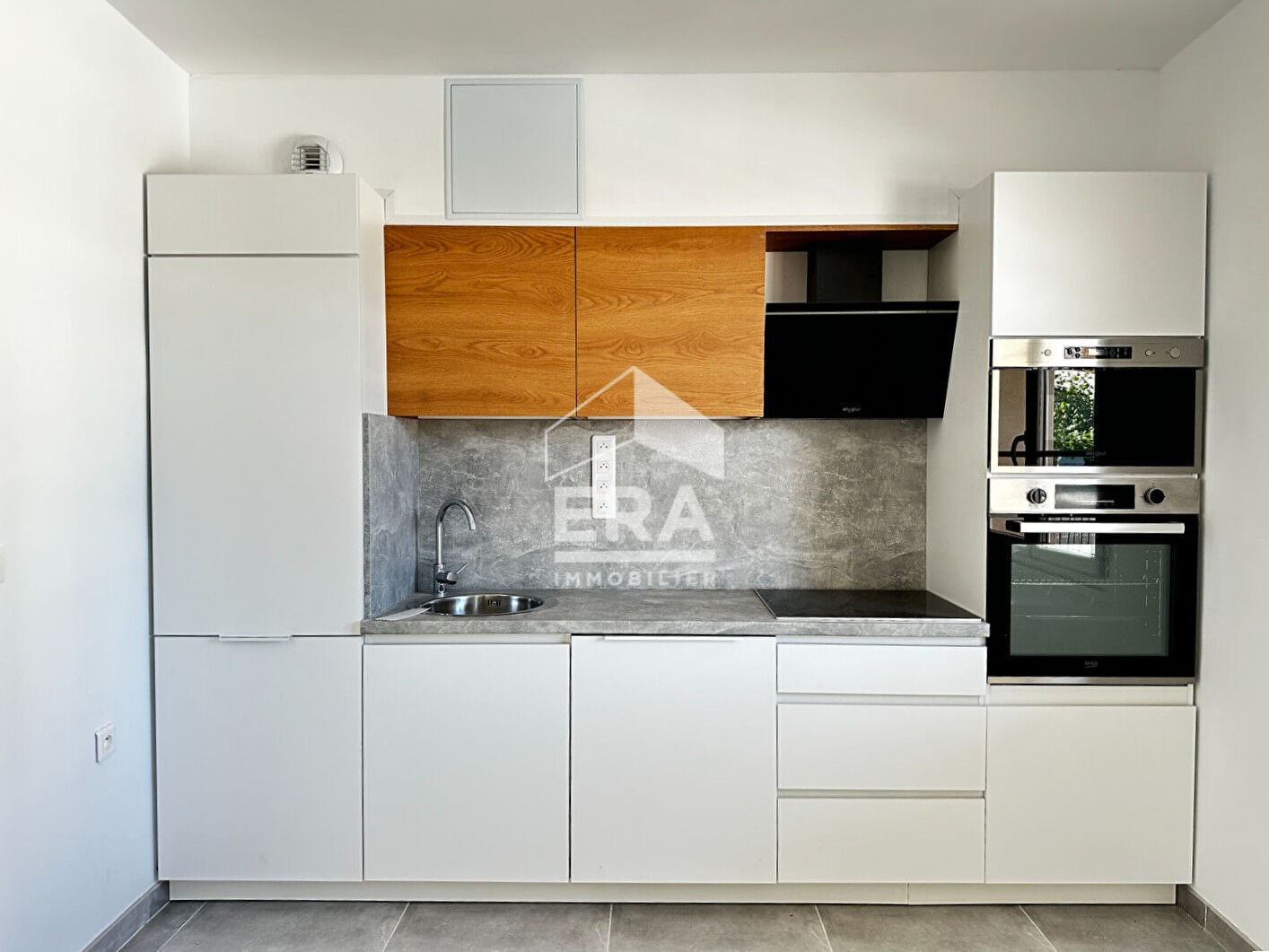 Photo EXCLUSIVITE ERA - T3 MARCHE CENTRAL DE ROYAN image 3/6