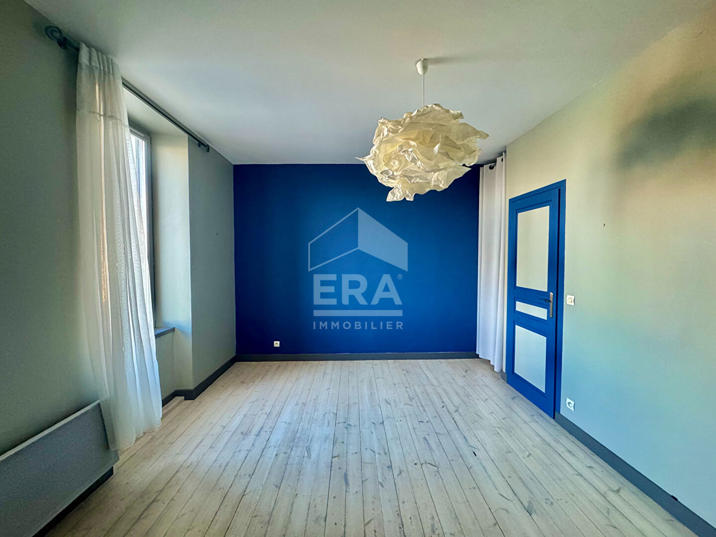 RARE - BEL APPARTEMENT PLEIN CENTRE MORNAC SUR SEUDRE