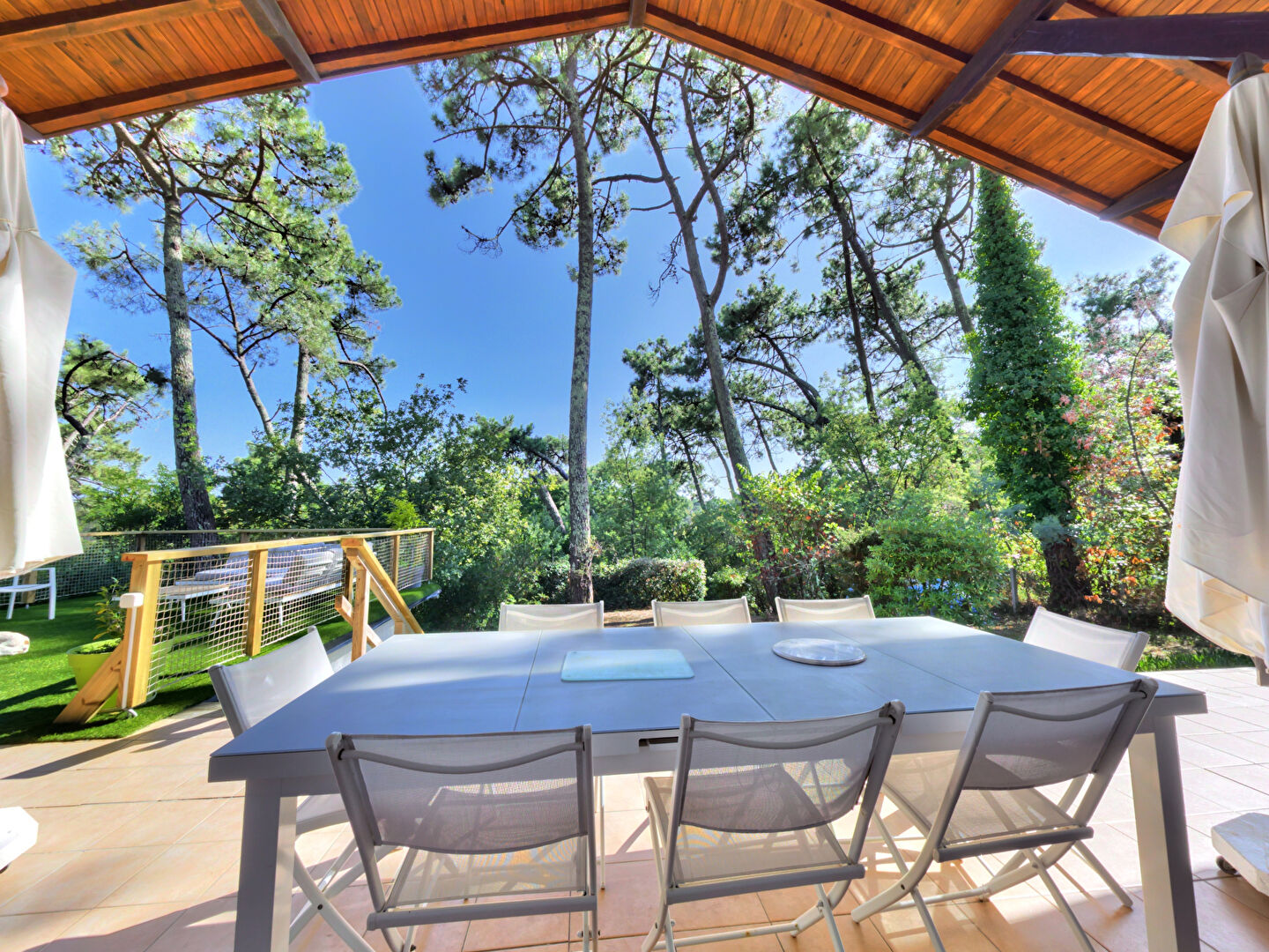 Agence immobilière de ERA JOSEPHINE LUXURY PROPERTIES
