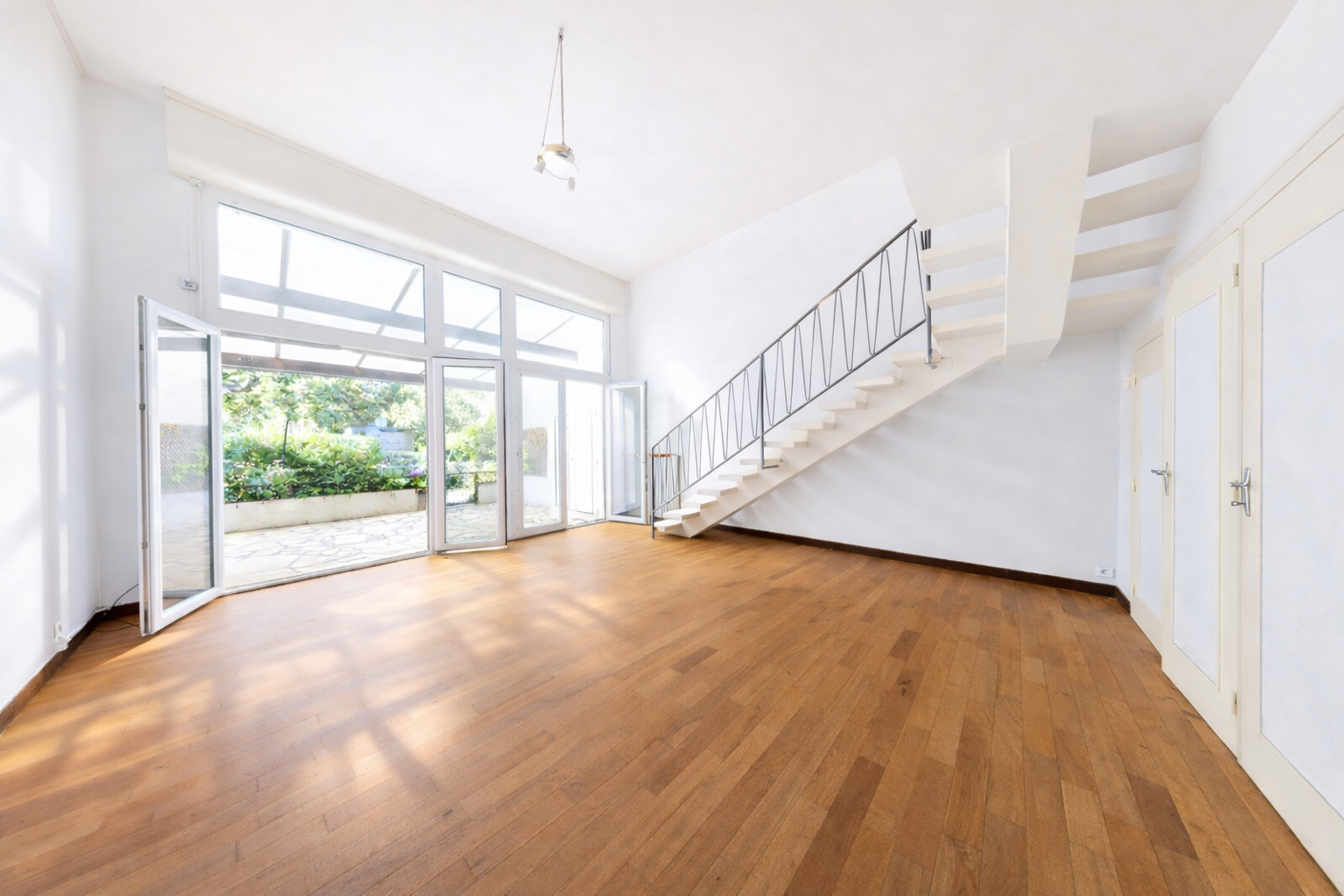 Agence immobilière de ERA JOSEPHINE LUXURY PROPERTIES