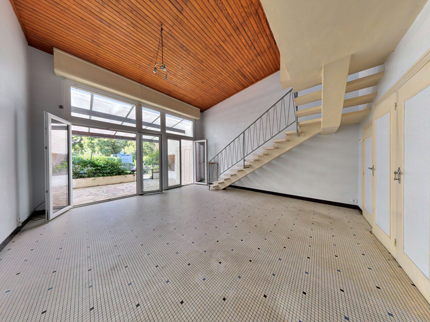 Agence immobilière de ERA JOSEPHINE LUXURY PROPERTIES