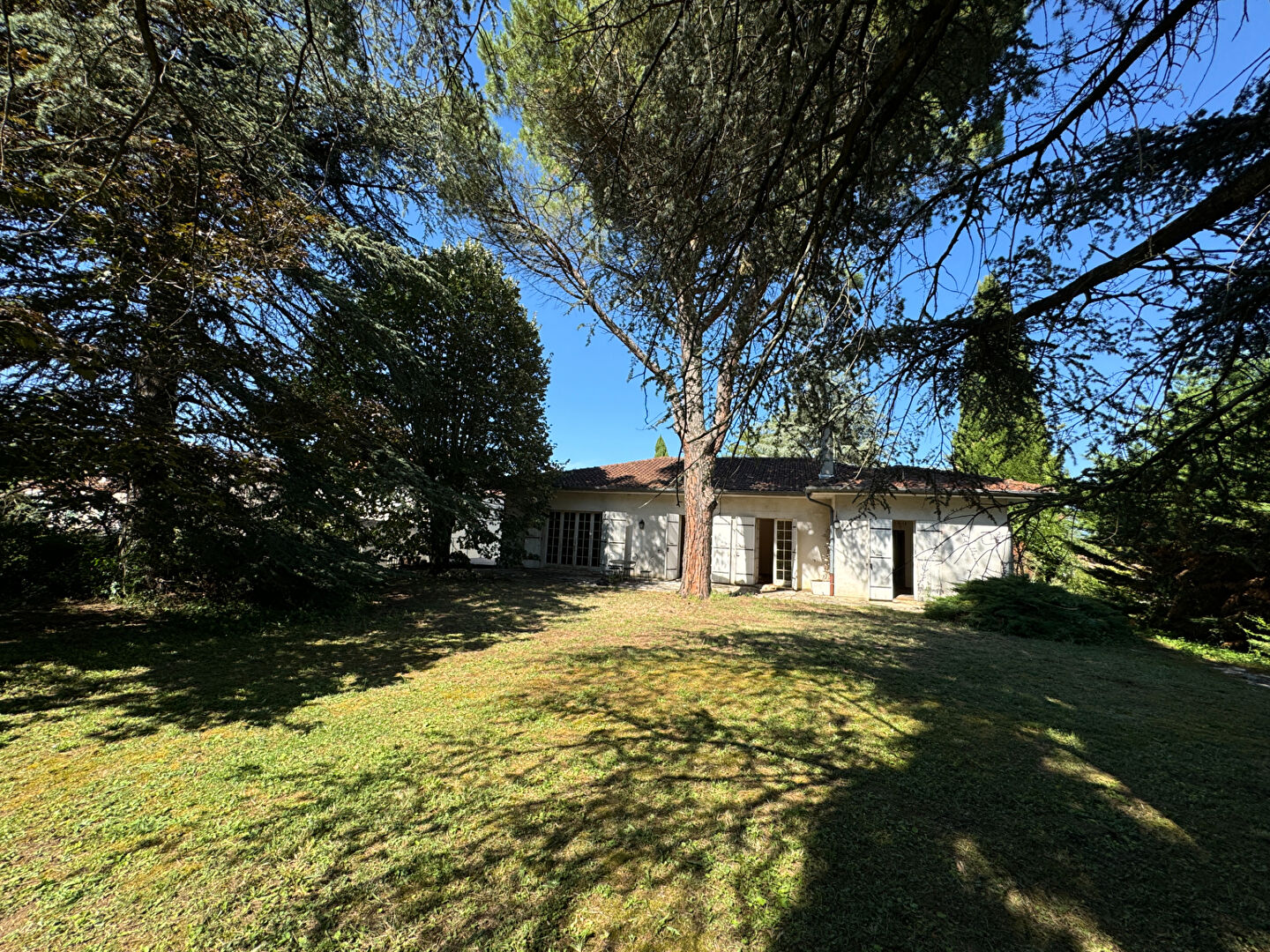 Photo QUARTIER PRISÉ  - MAISON DE PLAIN PIED SUR SOUS-SOL image 1/6