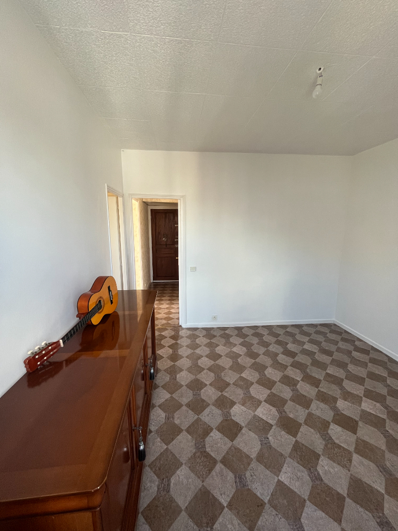 Photo Appartement Puteaux 3 pièce(s) 40 m2 image 1/4