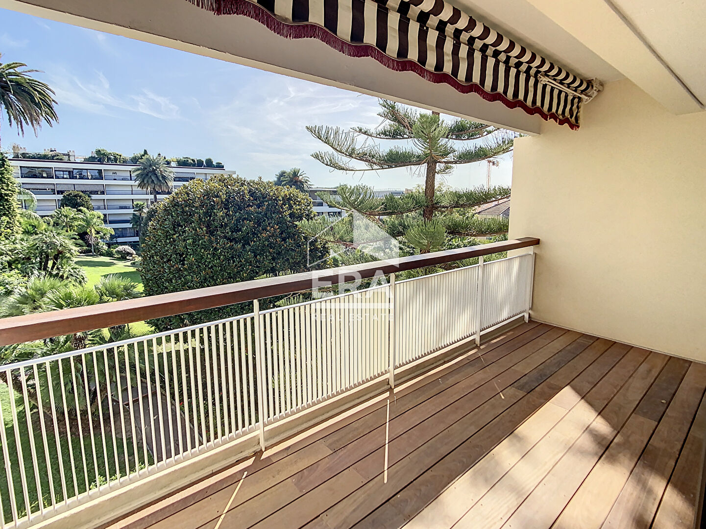 CANNES - MONFLEURY - GALLIA 2P 60M2 TERRASSE GARAGE