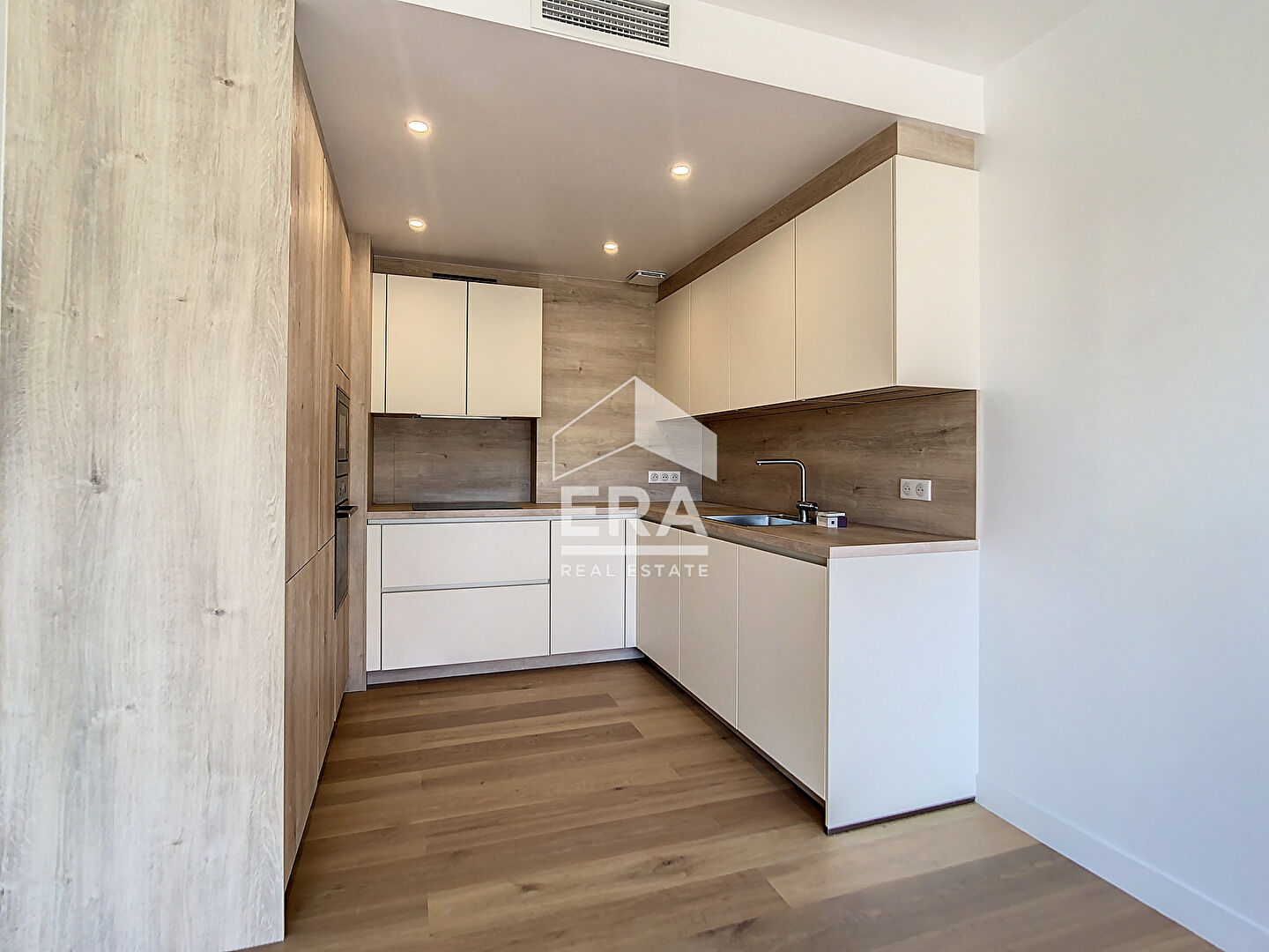 Photo CANNES - MONFLEURY - GALLIA 2P 60M2 TERRASSE GARAGE image 3/5