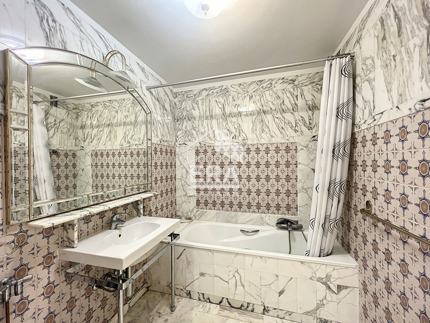 Photo CANNES BASSE CALIFORNIE 2 PIECES 71M² A RENOVER image 5/5