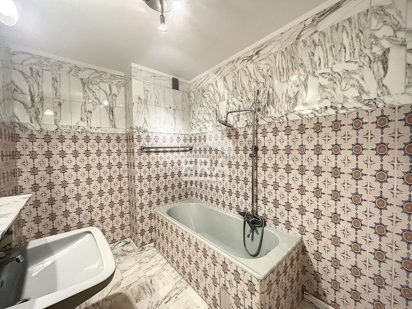 Photo A VENDRE APPARTEMENT CANNES 2 PIECES 50 M² image 3/4