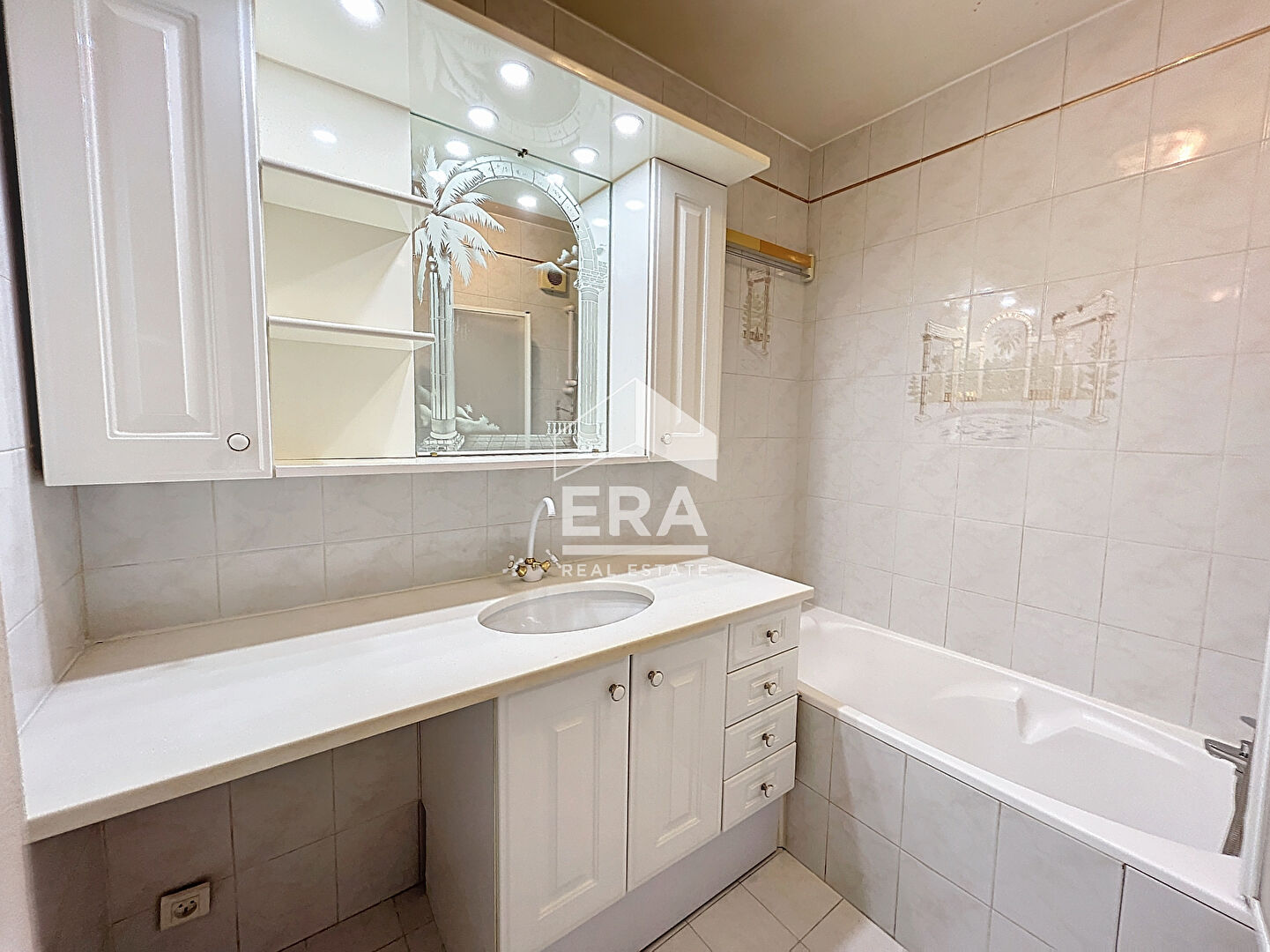 Photo A VENDRE 3P CANNES CARNOT - GRANDE TERRASSE - EXPOSITION SUD EST image 4/6