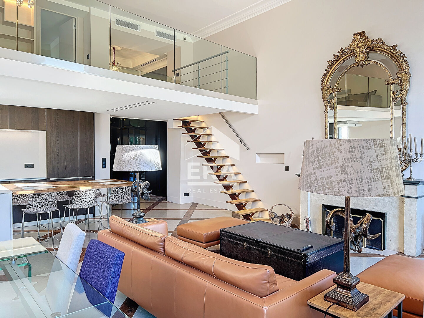 Photo CANNES BASSE CALIFORNIE - MAGNIFIQUE APPARTEMENT BOURGEOIS DE 150M2 image 2/6