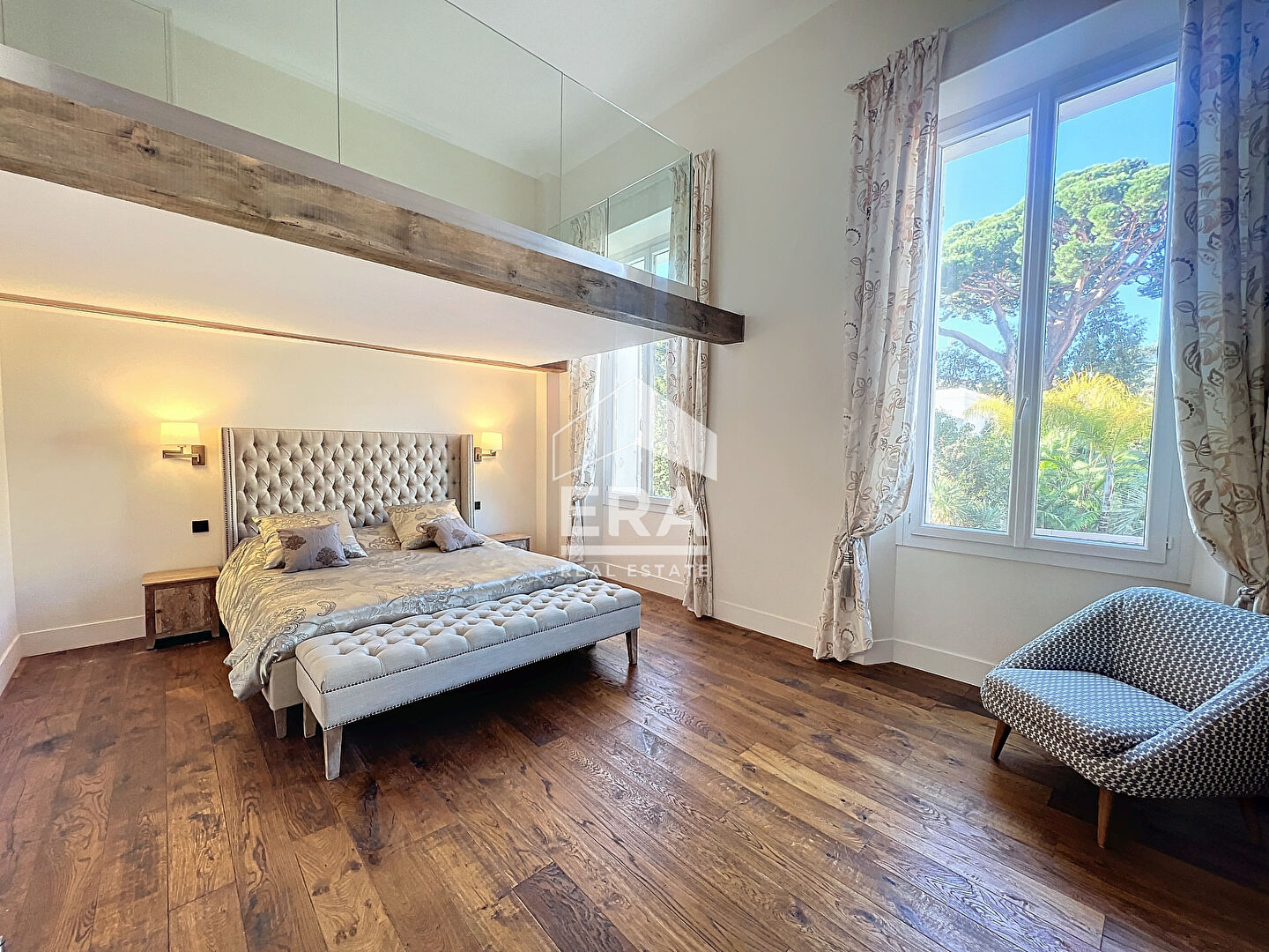 Photo CANNES BASSE CALIFORNIE - MAGNIFIQUE APPARTEMENT BOURGEOIS DE 150M2 image 3/6