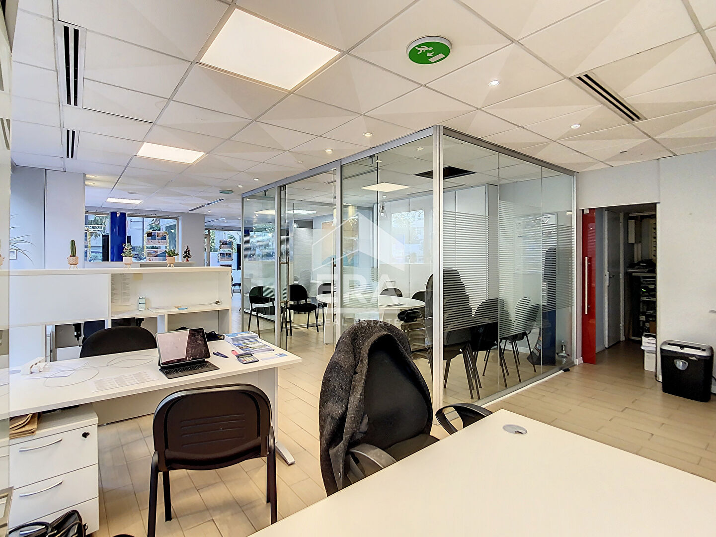 Photo MURS COMMERCIAUX LIBRES CANNES 112m2 image 3/5