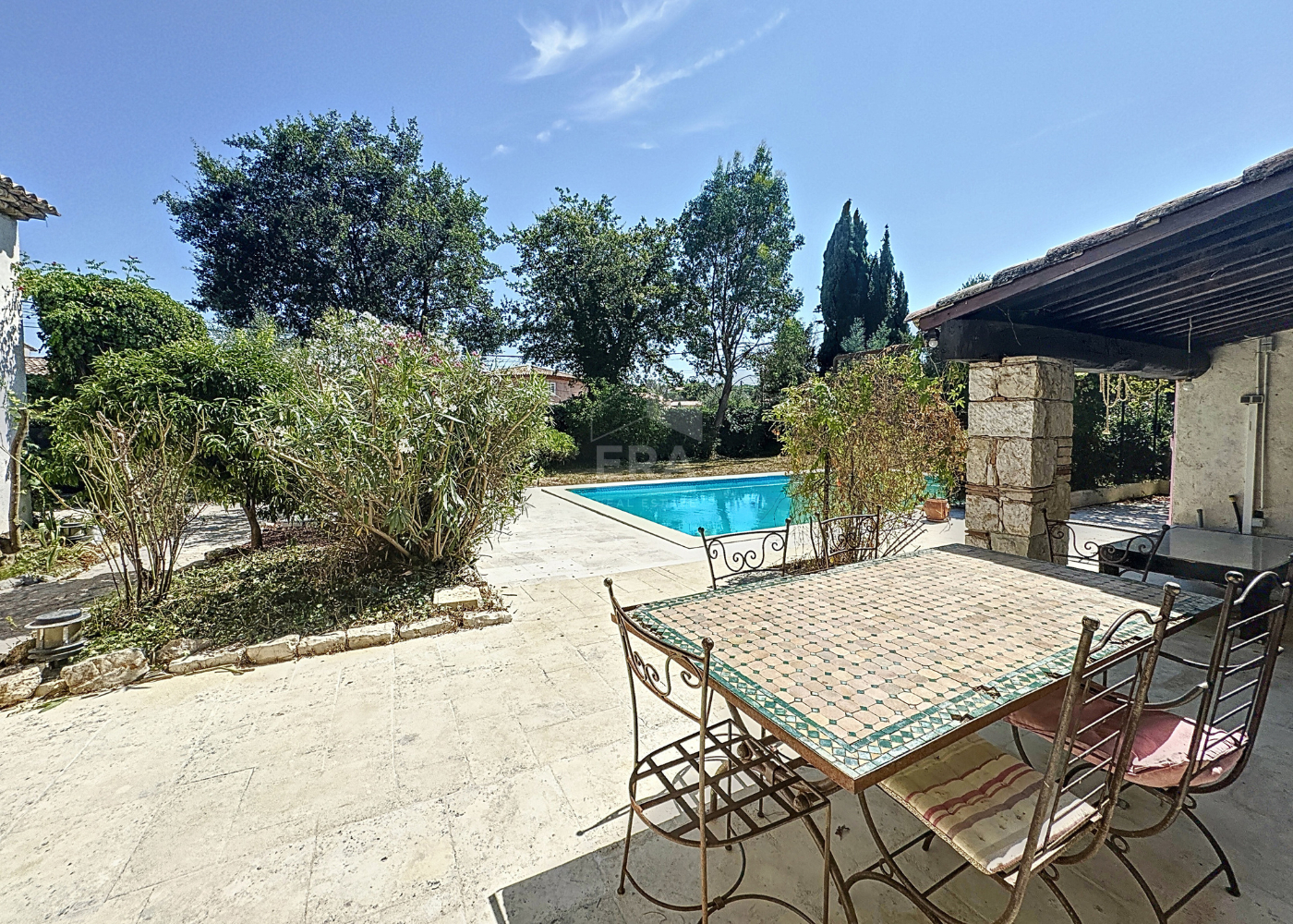 Photo EXCLUSIVITE - VENCE - CHARMANT MAS 200 M² PISCINE TERRAIN 1451 M² image 2/6